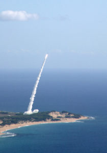 Missile_launch_from_Pacific_Missile_Range
